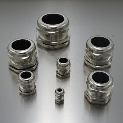 Multiple Entry Cable Gland Polipropilena Tahan Debu Tahan Alkohol